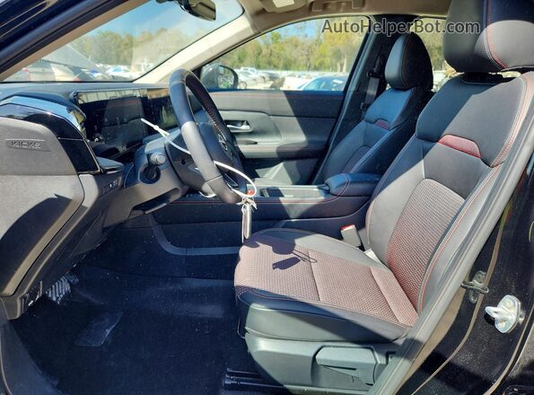 3N8AP6DB2SL349363 2025 NISSAN KICKS Black Front interior view