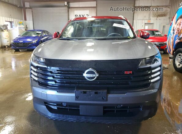 3N8AP6DBXSL378321 2025 NISSAN KICKS Gray Դիմացի տեսք
