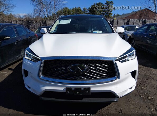 3PCAJ5BB3RF109175 2024 INFINITI QX50 White Widok zestawu wskaźników
