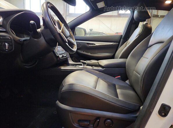 3PCAJ5J36NF107554 2022 INFINITI QX55 Белый Вид салона спереди