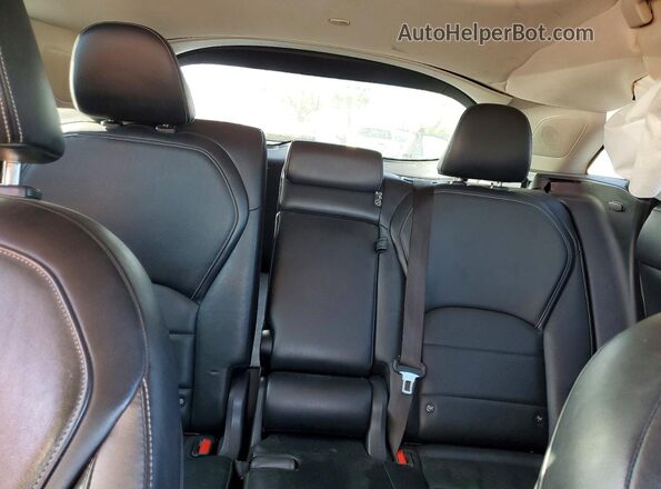 3PCAJ5M10KF102064 2019 INFINITI QX50 White Вид задніх сидінь