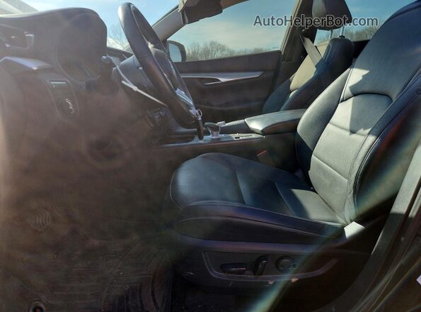 3PCAJ5M17KF119640 2019 INFINITI QX50 Black Widok wnętrza z przodu
