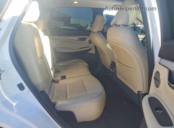 3PCAJ5M19KF107084 2019 INFINITI QX50 White Widok tylnych siedzeń