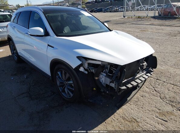 3PCAJ5M32KF132328 2019 INFINITI QX50 White 
