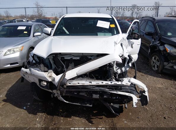 3TMCZ5AN0JM154247 2018 TOYOTA TACOMA Белый Вид спереди