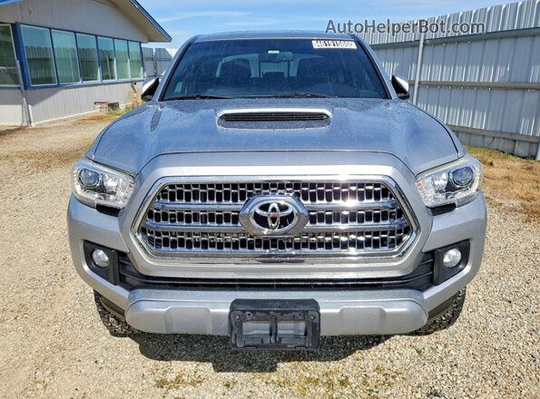 3TMCZ5AN2HM057965 2017 TOYOTA TACOMA Серебряный Вид спереди