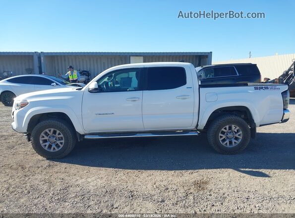 3TMCZ5AN3JM159975 2018 TOYOTA TACOMA White სალონის 360-გრადუსიანი ხედი