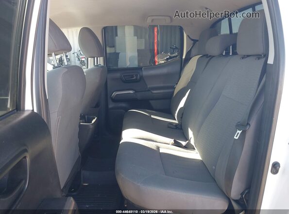 3TMCZ5AN3JM159975 2018 TOYOTA TACOMA White VIN კოდის სტიკერის ხედი