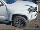 2018 Toyota Tacoma Sr5 V6 White vin: 3TMCZ5AN3JM159975