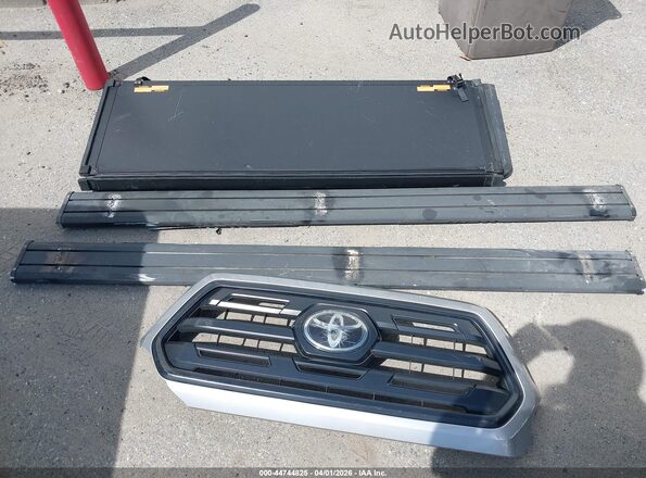 3TMCZ5AN5KM228697 2019 TOYOTA TACOMA Silver Вид щитка приладів