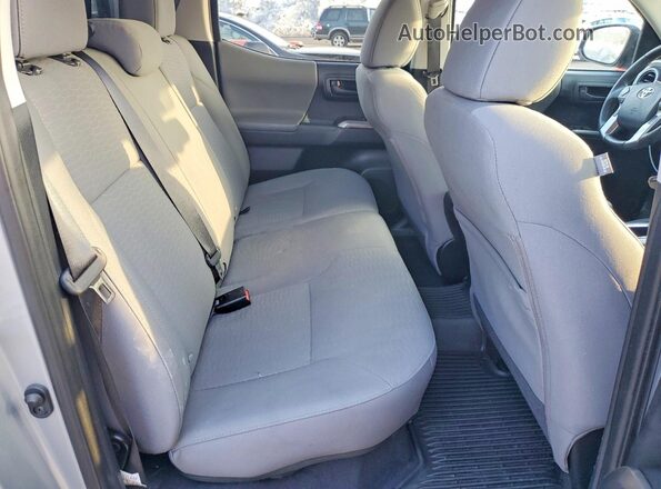 3TMCZ5AN8JM155730 2018 TOYOTA TACOMA Silver უკანა სავარძლების ხედი