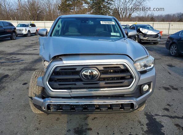 3TMCZ5AN8JM155730 2018 TOYOTA TACOMA Silver წინა ხედი