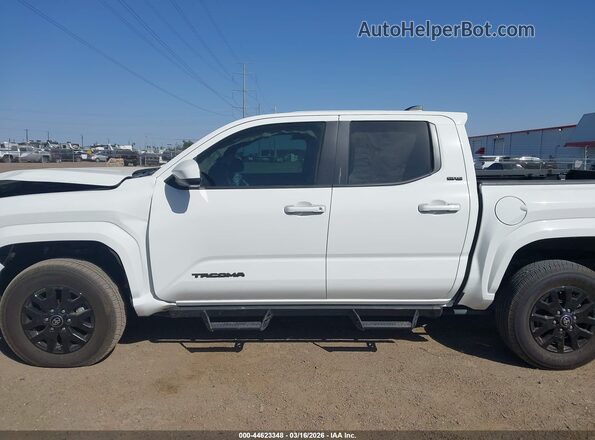3TMKB5FN0SM027542 2025 TOYOTA TACOMA White Widok wnętrza 360 stopni