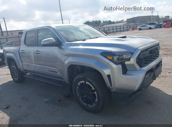 3TMKB5FN8RM001359 2024 TOYOTA TACOMA Gray Սալոնի հետևի տեսք