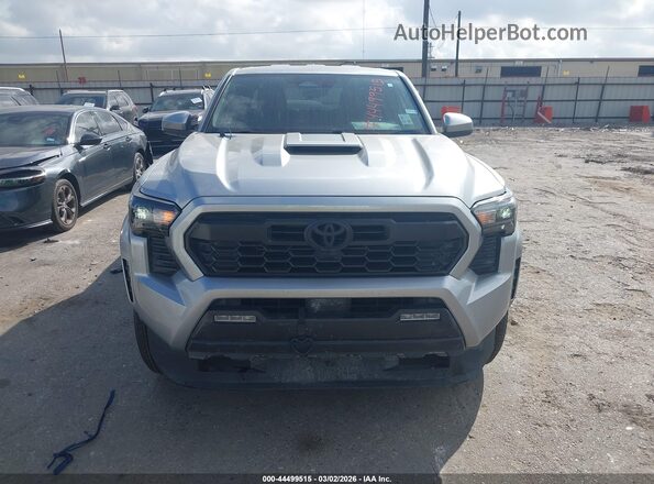 3TMKB5FN8RM001359 2024 TOYOTA TACOMA Gray Սարքավորումների վահանակի տեսք