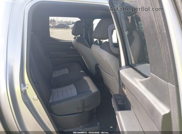 3TMKB5FN8RM001359 2024 TOYOTA TACOMA Gray VIN կոդի պիտակի տեսք