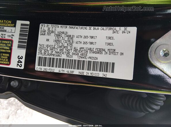 3TMLB5JN2RM016063 2024 TOYOTA TACOMA Black ძრავის განყოფილების ხედი