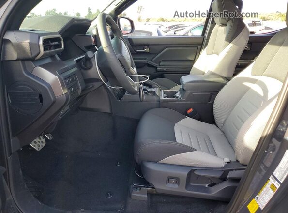 3TMLB5JN4TM216899 2026 TOYOTA TACOMA Серый Вид салона спереди