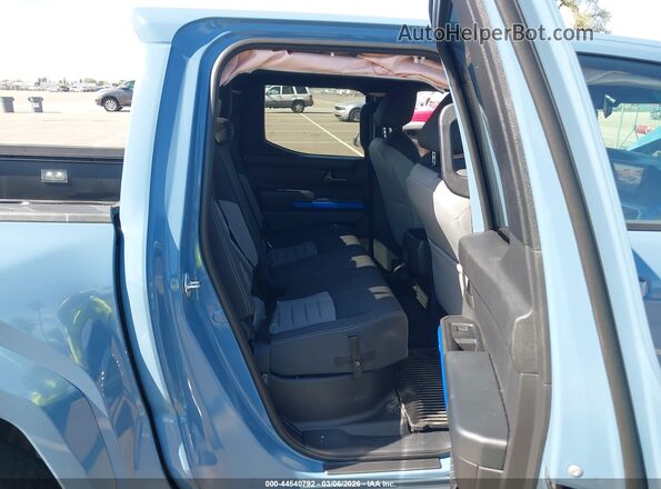 3TMLB5JN4TM244945 2026 TOYOTA TACOMA Light Blue Вид наклейки с VIN-кодом