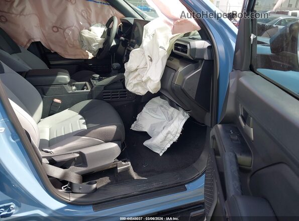 3TMLB5JN8TM224150 2026 TOYOTA TACOMA Синий Вид салона спереди
