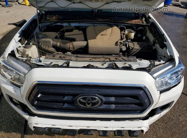 3TYCZ5AN0LT006932 2020 TOYOTA TACOMA White Rear interior view
