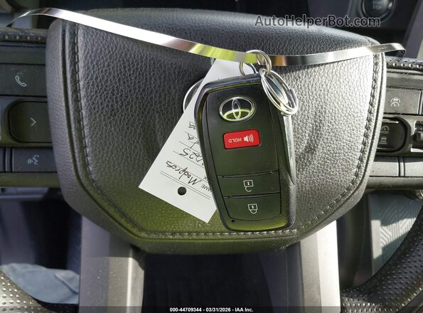 3TYKD5HN4ST038555 2025 TOYOTA TACOMA Белый Вид панели приборов