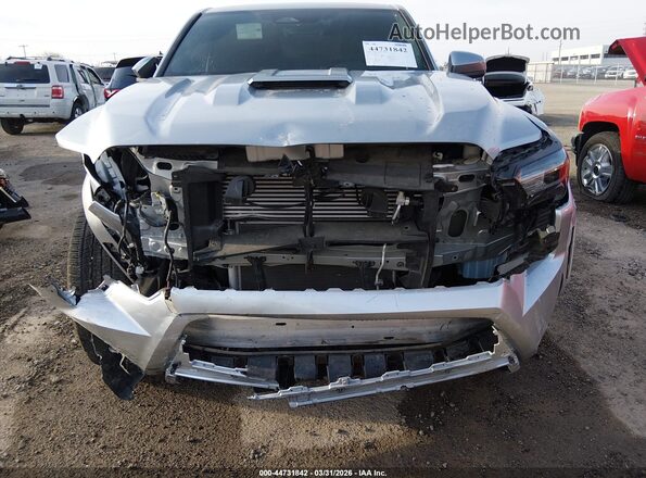 3TYLB5JN4RT012701 2024 TOYOTA TACOMA Silver Вид задньої частини салону