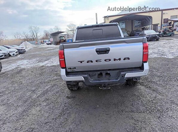 3TYLE5JN0RT008832 2024 TOYOTA TACOMA Серебряный Вид сзади