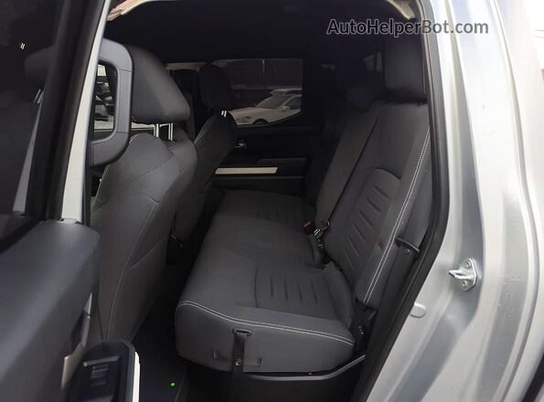 3TYLE5JN0RT008832 2024 TOYOTA TACOMA Серебряный Вид задней части салона