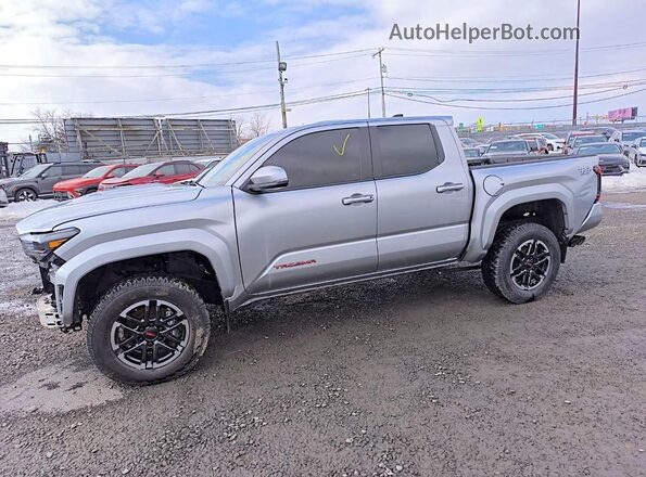 3TYLE5JN0RT008832 2024 TOYOTA TACOMA Серебряный Вид наклейки с VIN-кодом