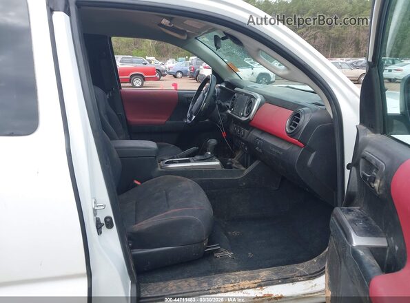 3TYRX5GN8PT073775 2023 TOYOTA TACOMA White Vista interior delantera