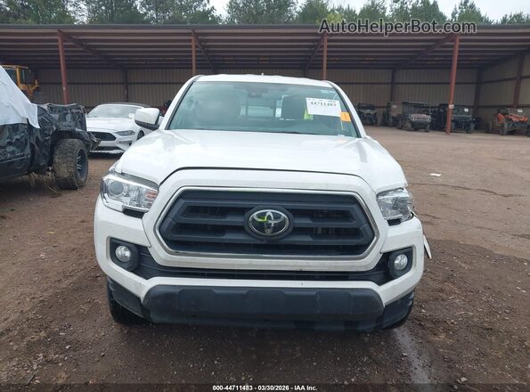 3TYRX5GN8PT073775 2023 TOYOTA TACOMA White Vista interior trasera