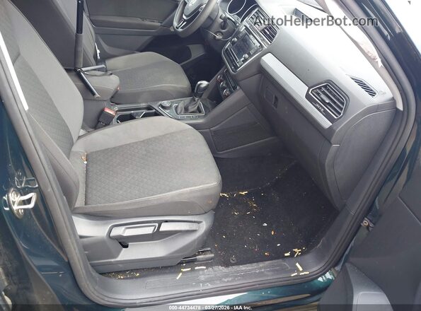 3VV0B7AX4KM162827 2019 VOLKSWAGEN TIGUAN Green Вид салону спереду