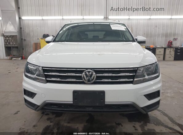 3VV0B7AX9KM010056 2019 VOLKSWAGEN TIGUAN Белый Вид задней части салона