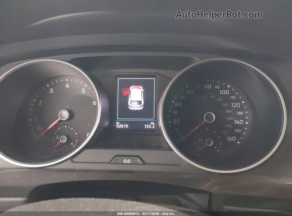 3VV0B7AX9KM010056 2019 VOLKSWAGEN TIGUAN Белый Вид задних сидений