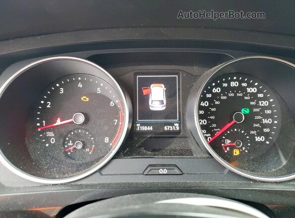 3VV1B7AX2JM104797 2018 VOLKSWAGEN TIGUAN Gray Вид щитка приладів