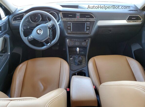 3VV1B7AX5JM098168 2018 VOLKSWAGEN TIGUAN Синий Вид панели приборов