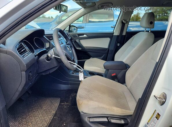 3VV1B7AX7KM148120 2019 VOLKSWAGEN TIGUAN Белый Вид салона спереди