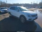 2020 Volkswagen Tiguan 2.0t Se/2.0t Se R-line Black/2.0t Sel White vin: 3VV2B7AX0LM054151