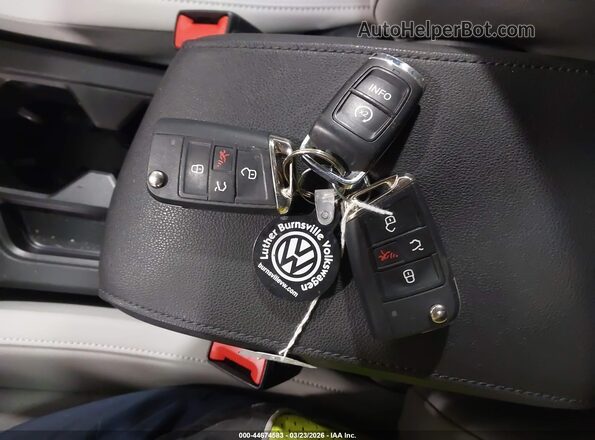 3VV2B7AX0LM100884 2020 VOLKSWAGEN TIGUAN Черный Вид панели приборов