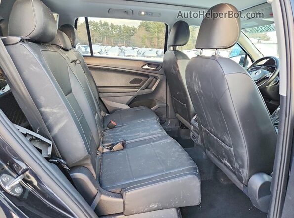 3VV2B7AX1JM110580 2018 VOLKSWAGEN TIGUAN Black Вид задньої частини салону