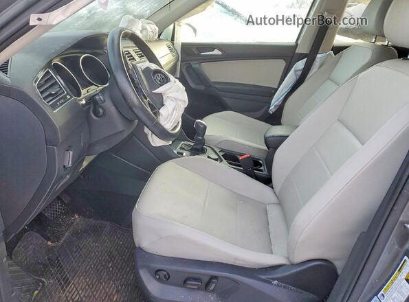 3VV2B7AX2KM199982 2019 VOLKSWAGEN TIGUAN Gray Widok wnętrza z przodu