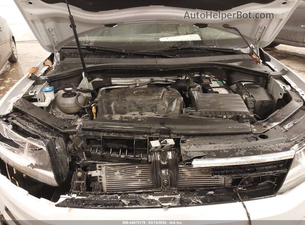 3VV2B7AX3JM013901 2018 VOLKSWAGEN TIGUAN Серый Вид сзади