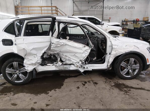 3VV2B7AX3MM147571 2021 VOLKSWAGEN TIGUAN White Front view