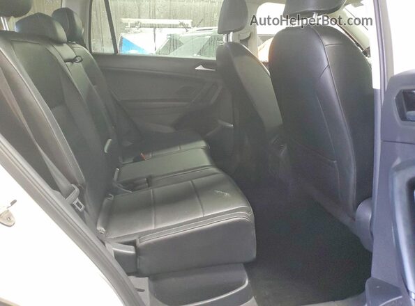 3VV2B7AX4KM076944 2019 VOLKSWAGEN TIGUAN White Vista de los asientos traseros