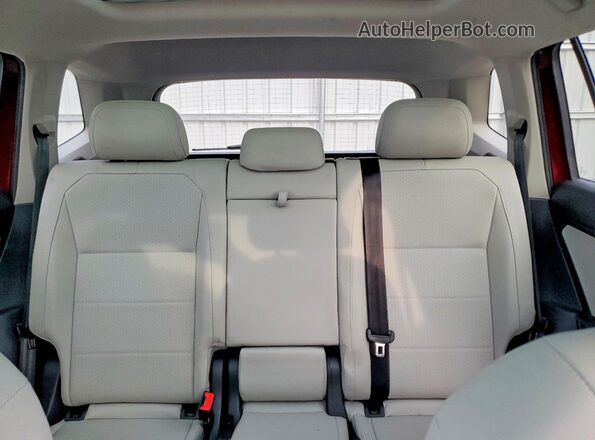 3VV2B7AX4KM096191 2019 VOLKSWAGEN TIGUAN Red უკანა სავარძლების ხედი
