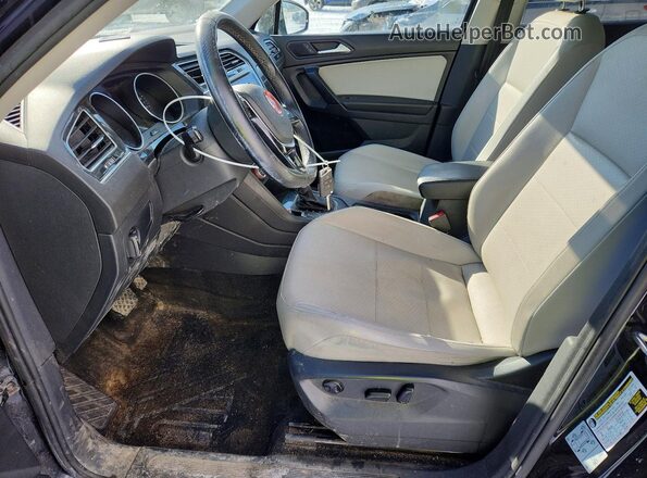 3VV2B7AX4KM138407 2019 VOLKSWAGEN TIGUAN Blue Widok wnętrza z przodu