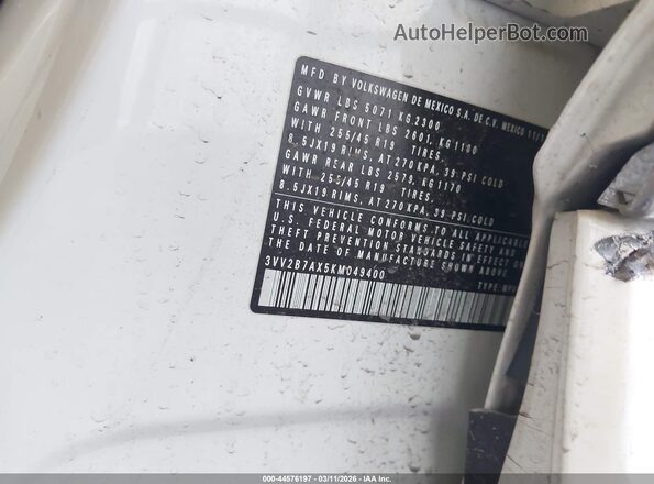 3VV2B7AX5KM049400 2019 VOLKSWAGEN TIGUAN Белый Вид подкапотного пространства