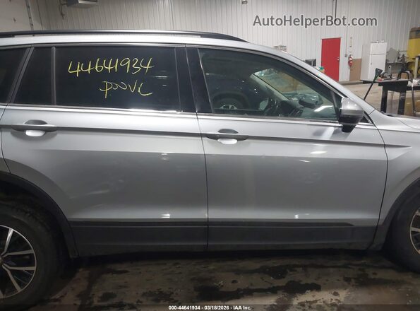 3VV2B7AX5KM107831 2019 VOLKSWAGEN TIGUAN Silver Вид задньої частини салону