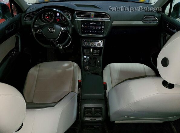 3VV2B7AX5KM187261 2019 VOLKSWAGEN TIGUAN Black Widok deski rozdzielczej
